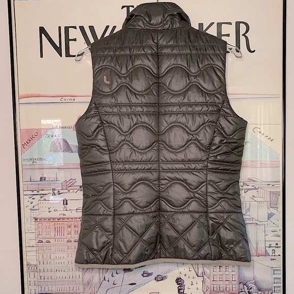 Lole quilted design vest in a fab green|grey colour, lightweight size S - Picture 2 of 13
